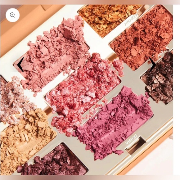 COMPLEX CULTURE Future’s So Bright Eyeshadow Palette - Picture 2 of 5